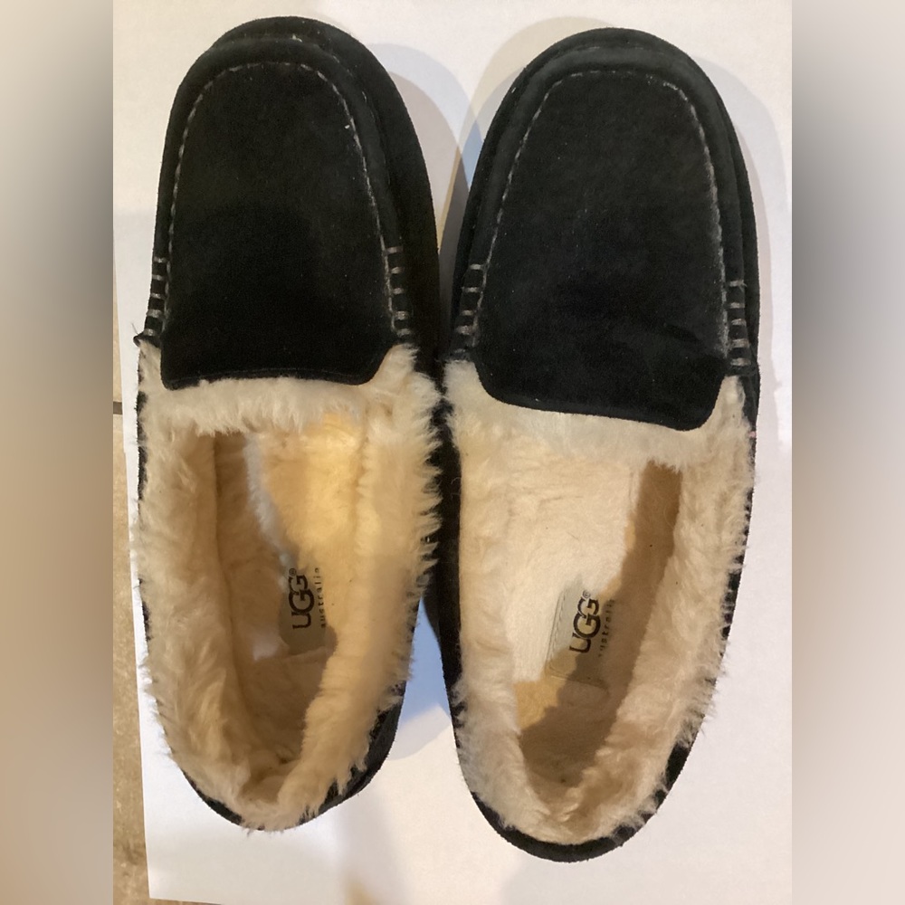 Black Ugg Moccasins